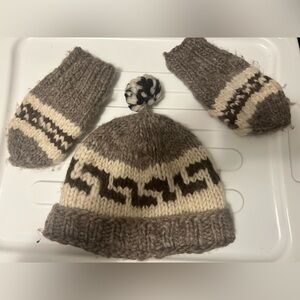 Vintage Authentic Cowichan Knitted Toque and Mittens - Wool - AS IS